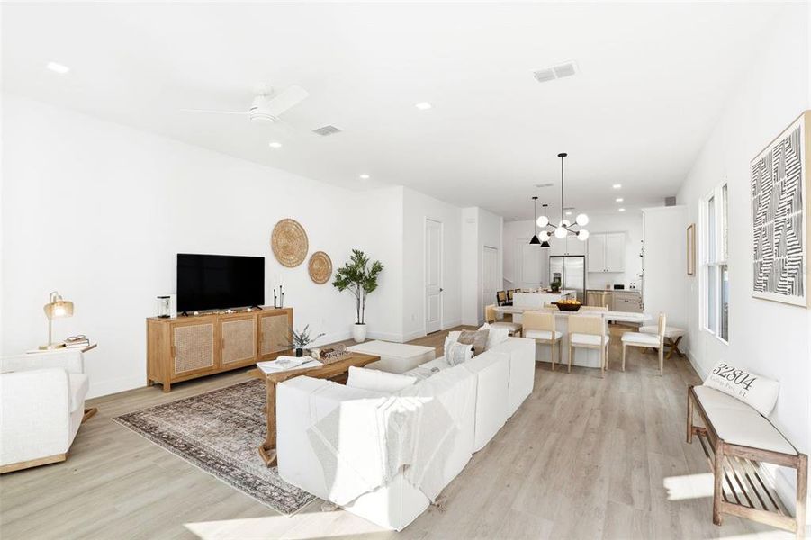 Furnished interior view inside a new home in , Orlando (Image 7).