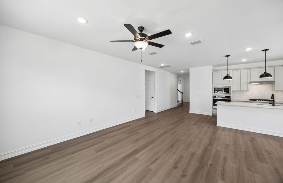 Spacious, unfurnished interior of a new home in Wilson Creek Meadows, Celina (Image 21). Spacious, unfurnished interior of a new home in Wilson Creek Meadows, Celina (Image 21).
