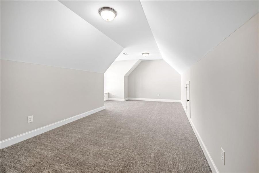 Spacious, unfurnished interior of a new home in , Jefferson (Image 36).