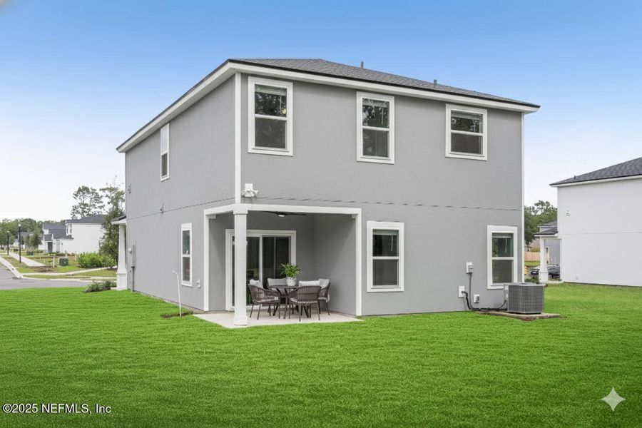 Exterior details and patio area of a home in , Jacksonville (Image 4).