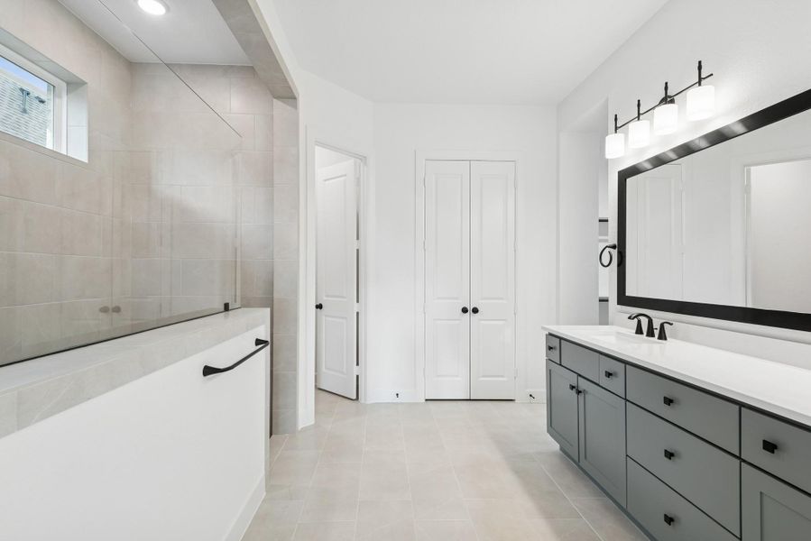 Furnished interior view inside a new home in ARTAVIA 65' Homesites, Conroe (Image 8). Furnished interior view inside a new home in ARTAVIA 65' Homesites, Conroe (Image 8).