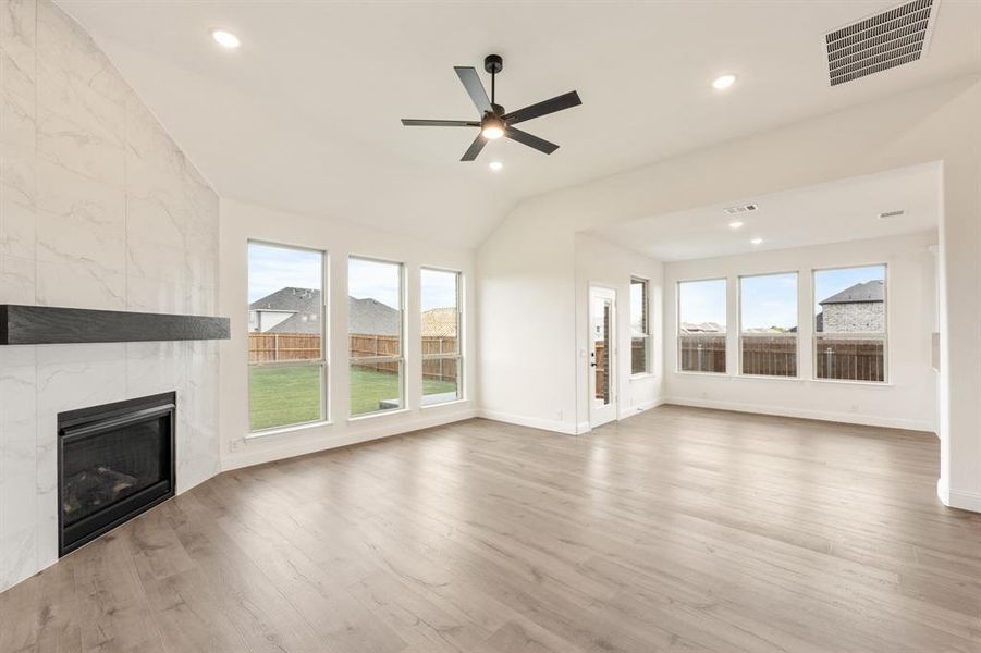 Spacious, unfurnished interior of a new home in Hampton Park, Glenn Heights (Image 27). Spacious, unfurnished interior of a new home in Hampton Park, Glenn Heights (Image 27).