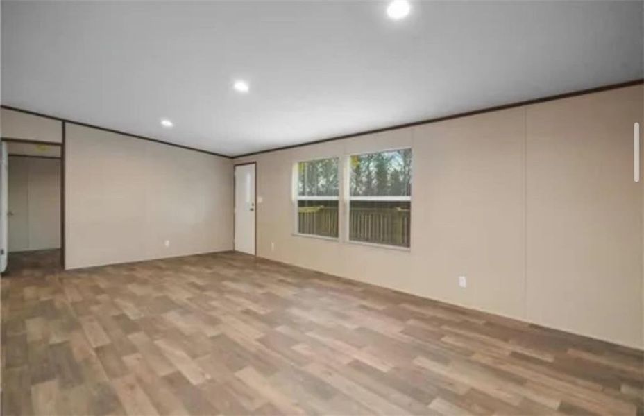 Spacious, unfurnished interior of a new home in , Talking Rock (Image 12).