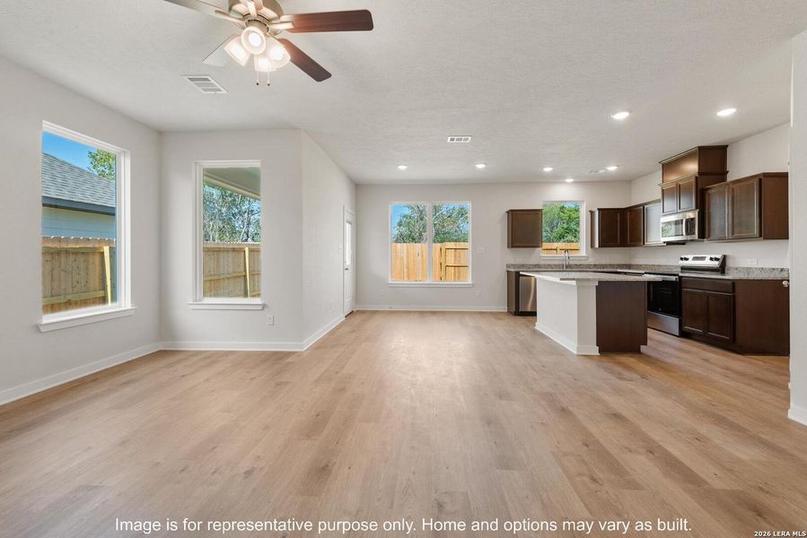 Spacious, unfurnished interior of a new home in Arroyo Ranch, Seguin (Image 10). Spacious, unfurnished interior of a new home in Arroyo Ranch, Seguin (Image 10).