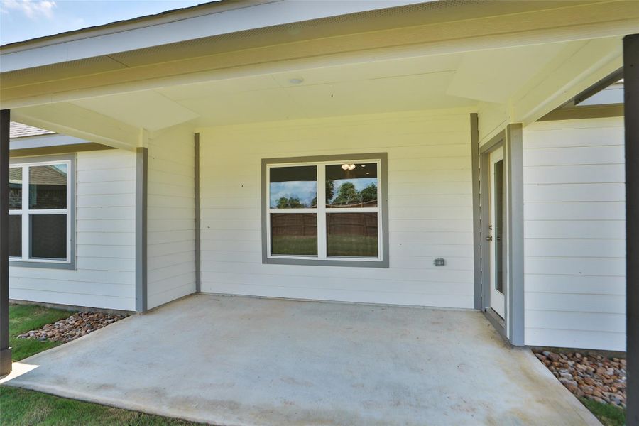 Image 30 of a home in Oakwood Estates.