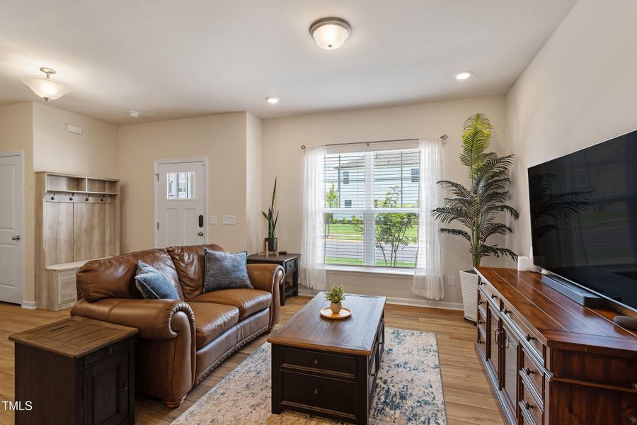 14-728 Silo Pk Dr [2369799]_14