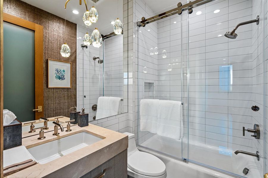 mls_BATHROOM_3 mls_BATHROOM_3