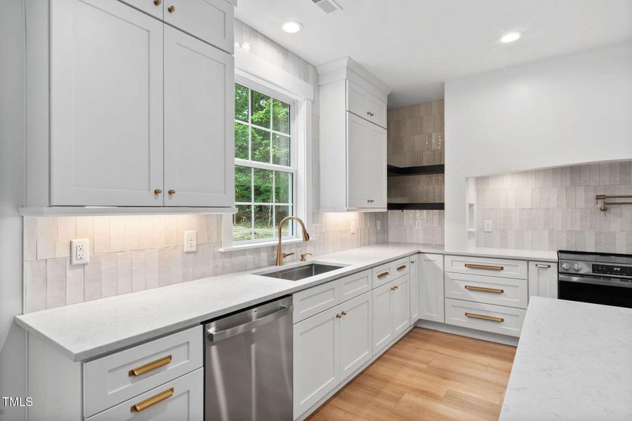 39-web-or-mls-114-crow-dr 39-web-or-mls-114-crow-dr