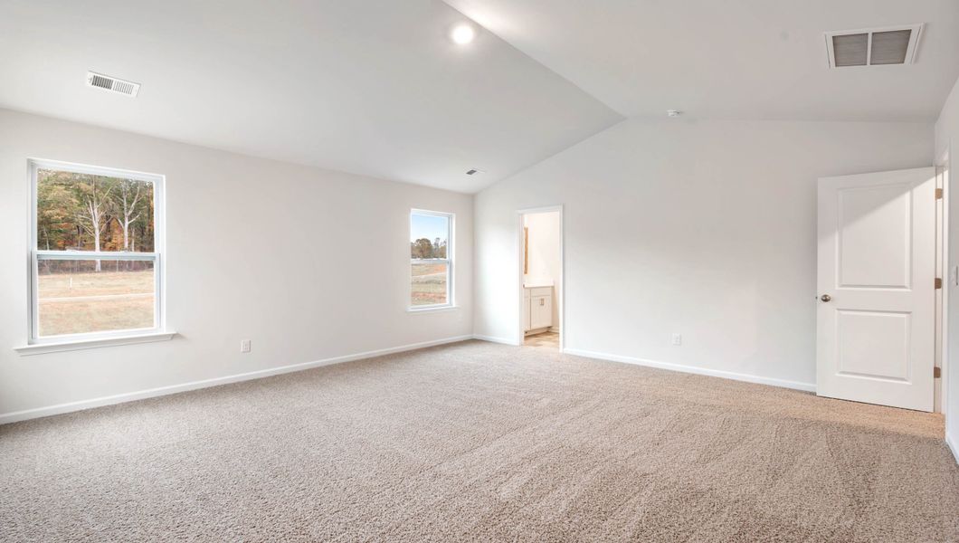 Spacious, unfurnished interior of a new home in Hunters Ridge, Woodruff (Image 26).