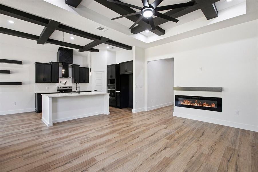 Spacious, unfurnished interior of a new home in , Fort Worth (Image 17).