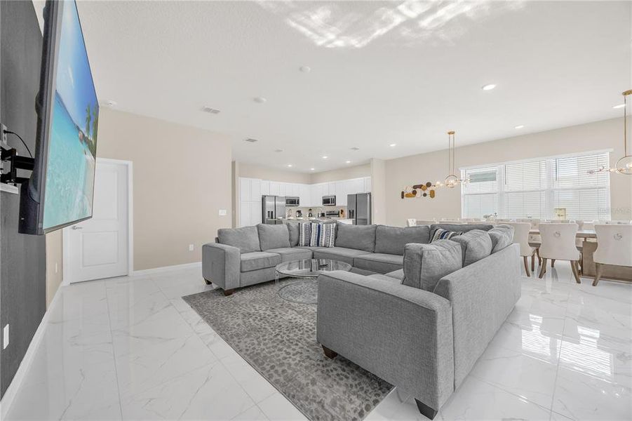Furnished interior view inside a new home in , Kissimmee (Image 9).