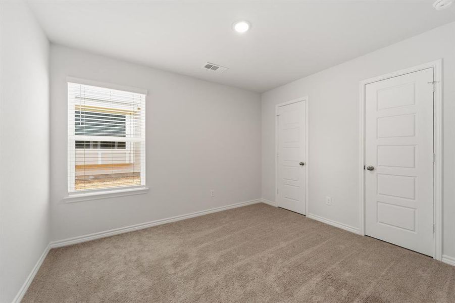 Spacious, unfurnished interior of a new home in Retreat at Fossil Creek, Fort Worth (Image 21).