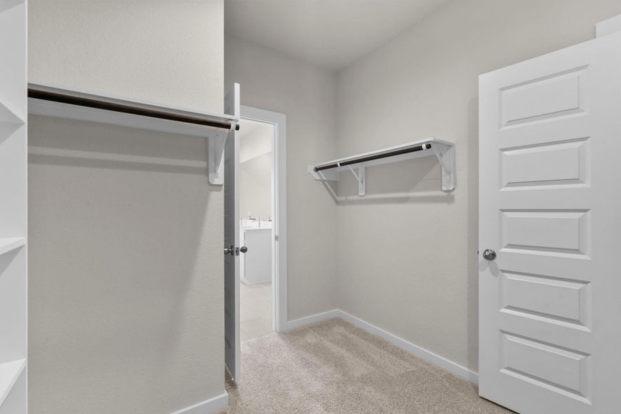 Image 33 of a home in .