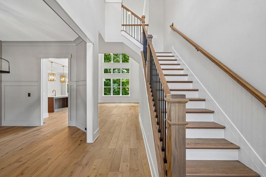 Spacious, unfurnished interior of a new home in Arden on Lanier, Cumming (Image 19).