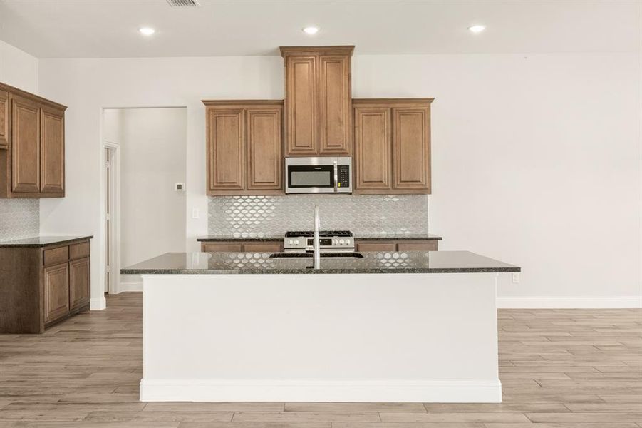 Furnished interior view inside a new home in Sunset Ridge, Alvarado (Image 10). Furnished interior view inside a new home in Sunset Ridge, Alvarado (Image 10).