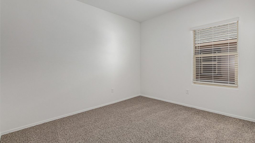 Spacious, unfurnished interior of a new home in Barnett Village, Marana (Image 31).