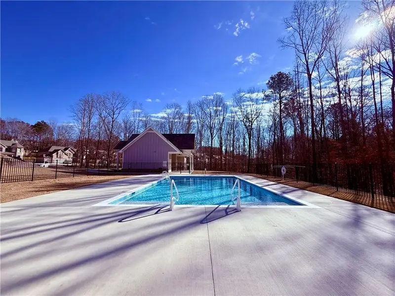 Community amenities in , Hoschton (Image 5).