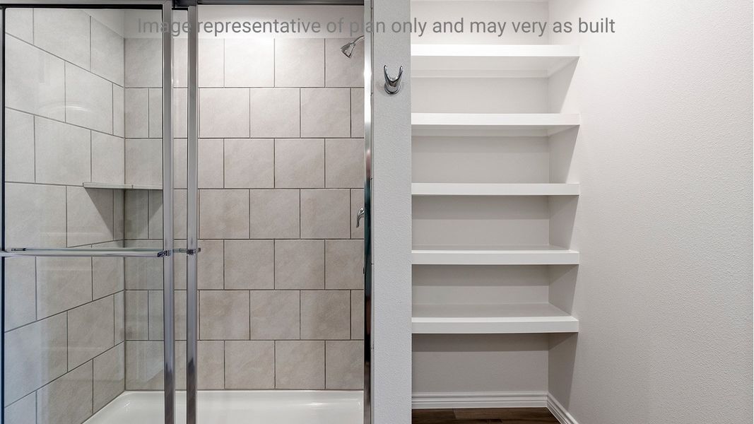 Close-up of interior finishes inside a home in Royal Oak South, Corpus Christi (Image 13).