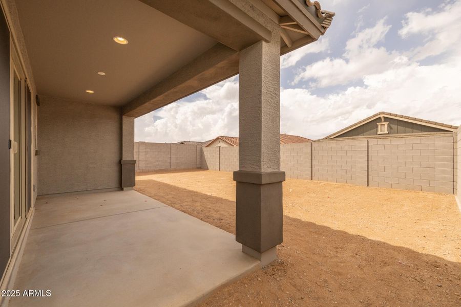 38)BACKYARD 38)BACKYARD