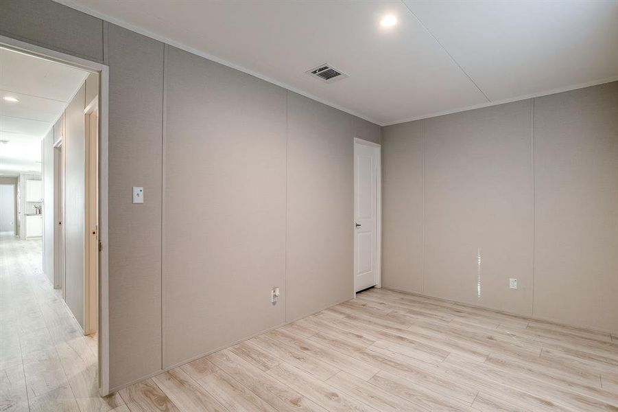 Spacious, unfurnished interior of a new home in , Granbury (Image 36). Spacious, unfurnished interior of a new home in , Granbury (Image 36).