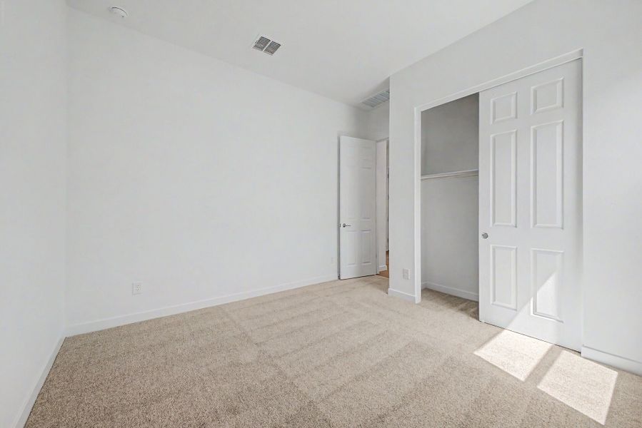 Spacious, unfurnished interior of a new home in Landmarke, San Tan Valley (Image 14). Spacious, unfurnished interior of a new home in Landmarke, San Tan Valley (Image 14).