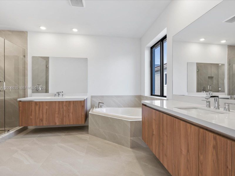 Furnished interior view inside a new home in , Miami (Image 47). Furnished interior view inside a new home in , Miami (Image 47).