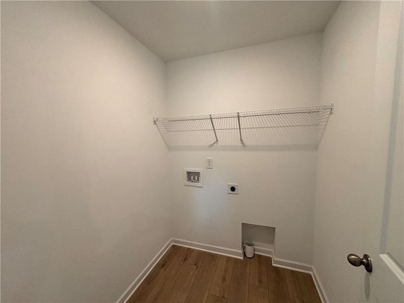 Spacious, unfurnished interior of a new home in Leydenview, Mableton (Image 31).