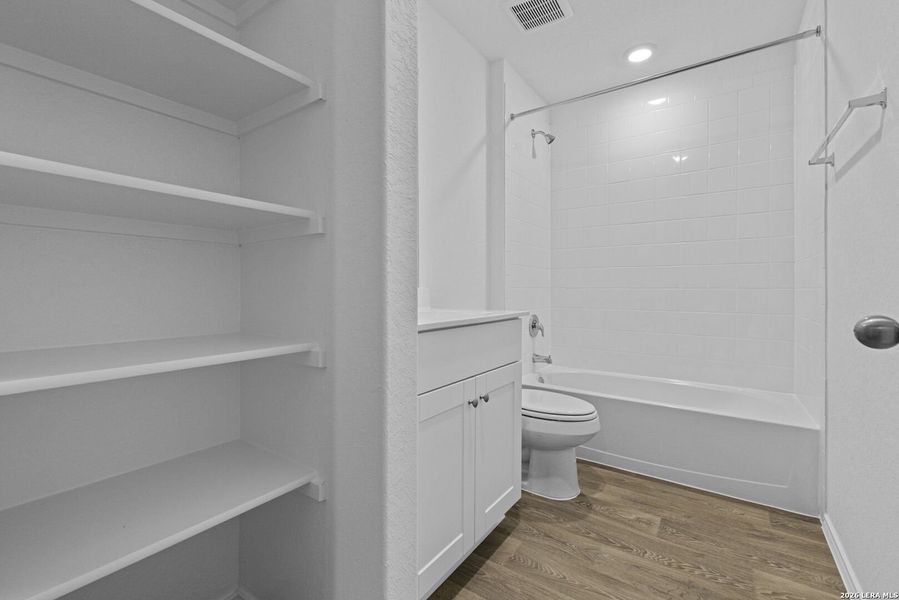 Furnished interior view inside a new home in Arroyo Ranch, Seguin (Image 10). Furnished interior view inside a new home in Arroyo Ranch, Seguin (Image 10).