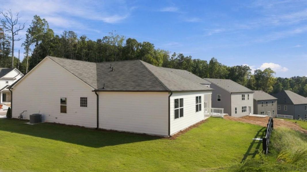 Exterior details and patio area of a home in South Wind, Union City (Image 3).