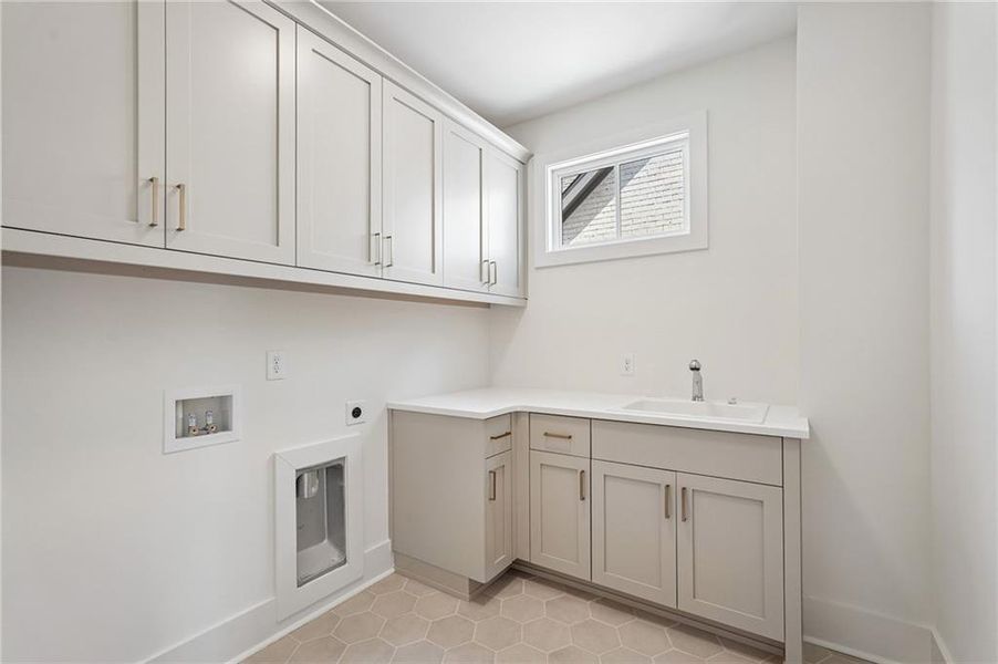 Furnished interior view inside a new home in Park Walke, Alpharetta (Image 10).