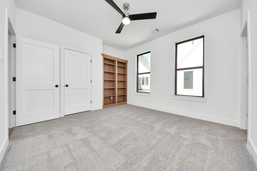 Spacious, unfurnished interior of a new home in Caywood Place, Houston (Image 24).
