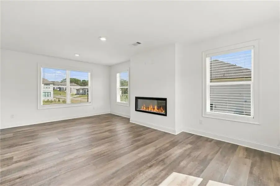 Spacious, unfurnished interior of a new home in , Conyers (Image 50).