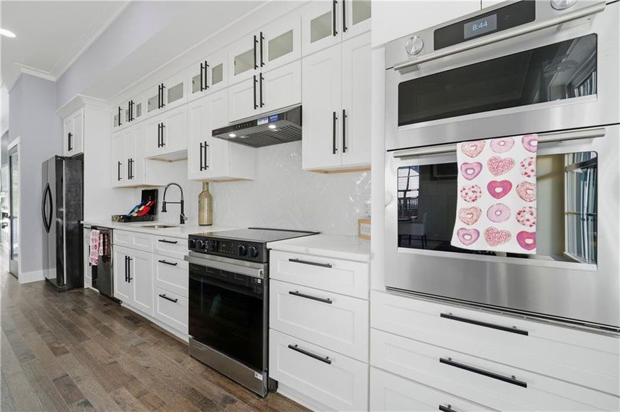Furnished interior view inside a new home in , Atlanta (Image 5).