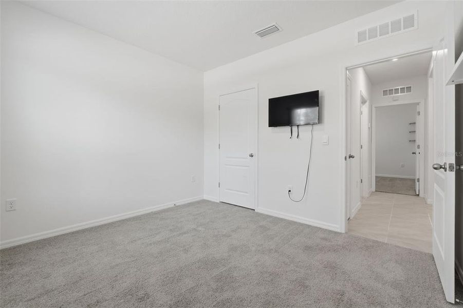 Spacious, unfurnished interior of a new home in , Clermont (Image 15). Spacious, unfurnished interior of a new home in , Clermont (Image 15).