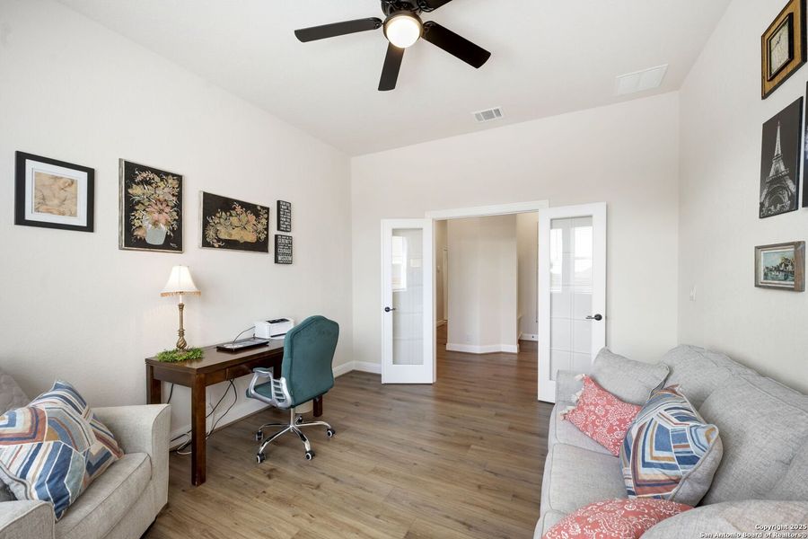 Furnished interior view inside a new home in Meyer Ranch – Legacy Series, New Braunfels (Image 19).