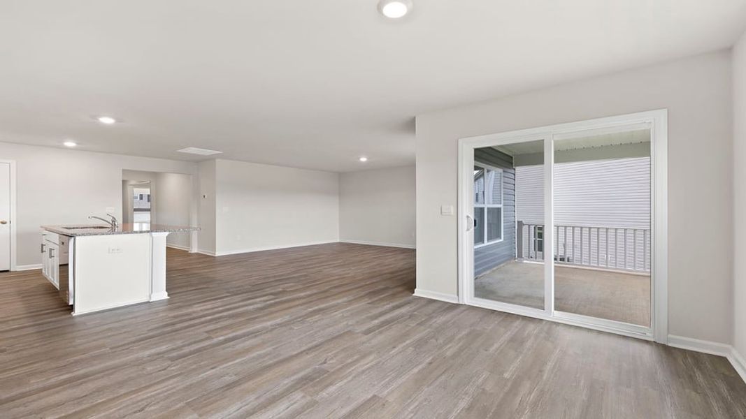 Spacious, unfurnished interior of a new home in Lakestone, Woodruff (Image 20).