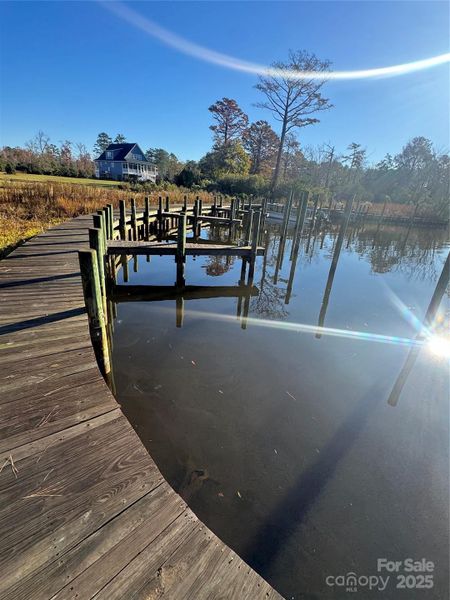 Community dock Community dock