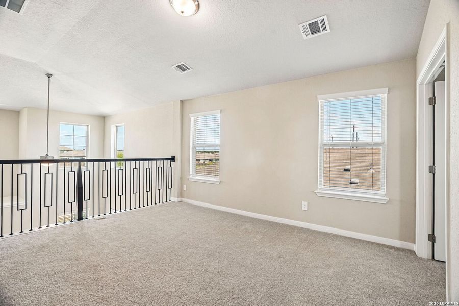 Spacious, unfurnished interior of a new home in Catalina, Converse (Image 44).