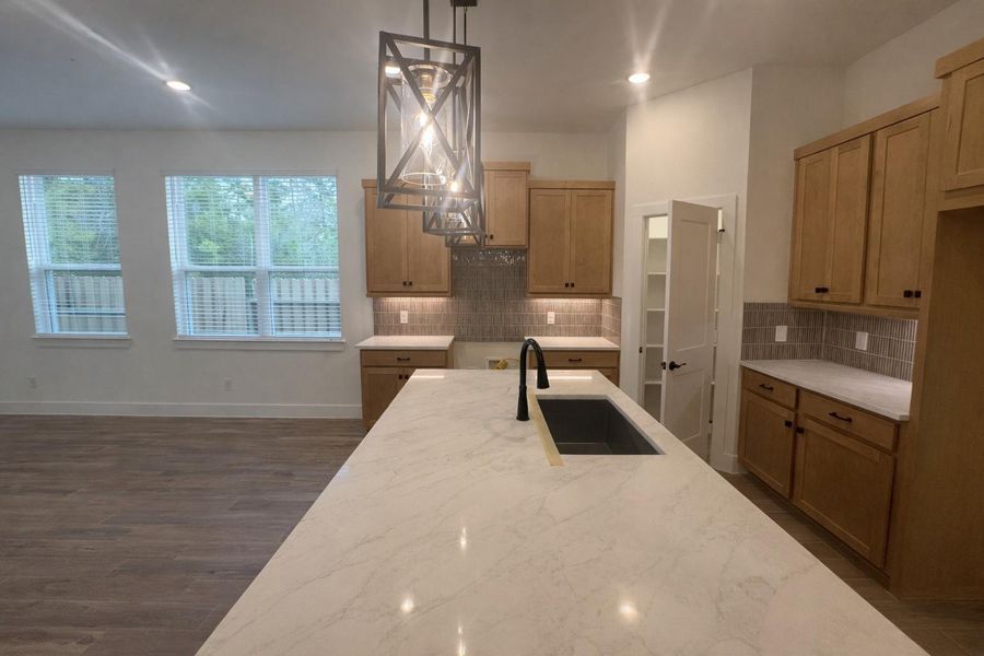 Furnished interior view inside a new home in Evergreen, Conroe (Image 5).