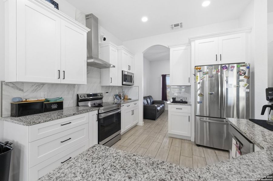 Furnished interior view inside a new home in , La Vernia (Image 5).