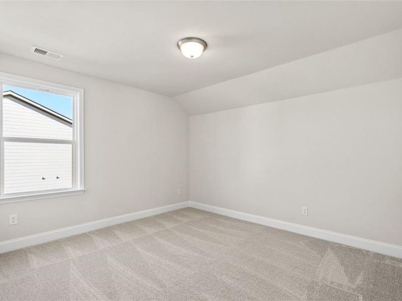 Spacious, unfurnished interior of a new home in Wehunt Meadows, Hoschton (Image 30).