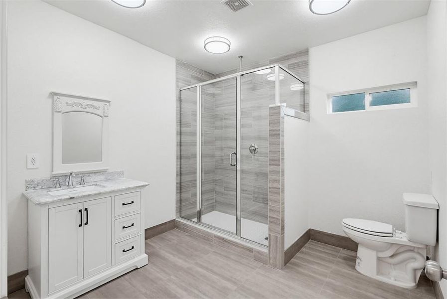 Furnished interior view inside a new home in , Fort Worth (Image 12).