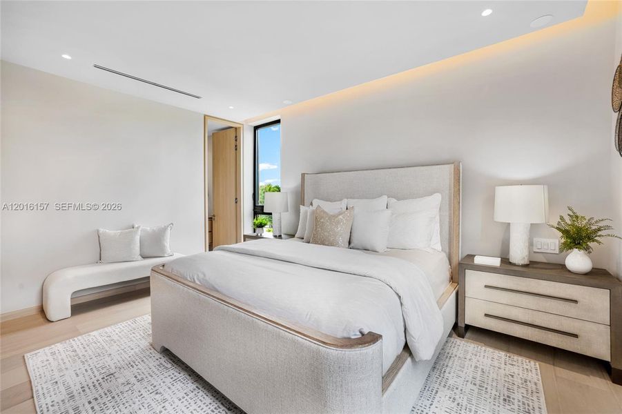 Furnished interior view inside a new home in , Miami Beach (Image 57).