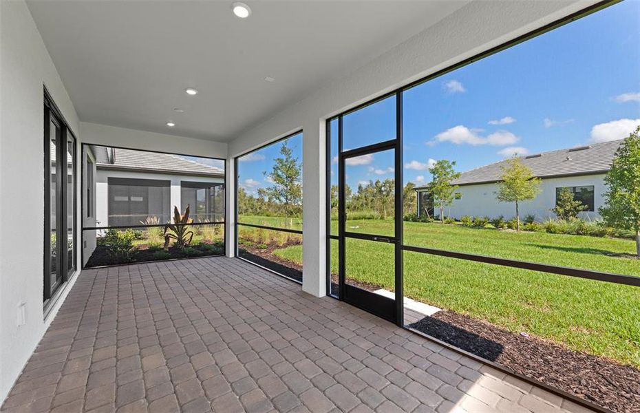 Exterior details and patio area of a home in Lakespur Wellen Park, Venice (Image 2). Exterior details and patio area of a home in Lakespur Wellen Park, Venice (Image 2).