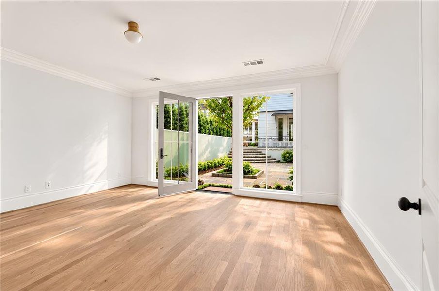 Spacious, unfurnished interior of a new home in , Atlanta (Image 56). Spacious, unfurnished interior of a new home in , Atlanta (Image 56).