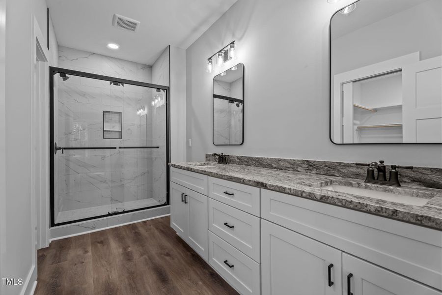 68-web-or-mls-DSC08813 68-web-or-mls-DSC08813