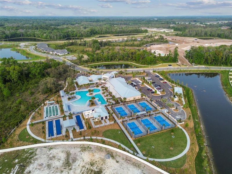 Community amenities in , Land O' Lakes (Image 51).