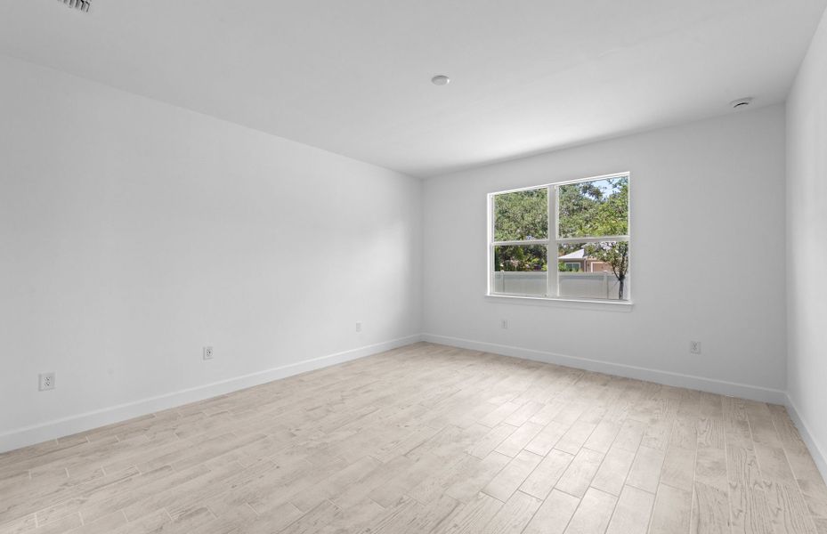 Spacious, unfurnished interior of a new home in Legacy Groves, Nokomis (Image 10). Spacious, unfurnished interior of a new home in Legacy Groves, Nokomis (Image 10).