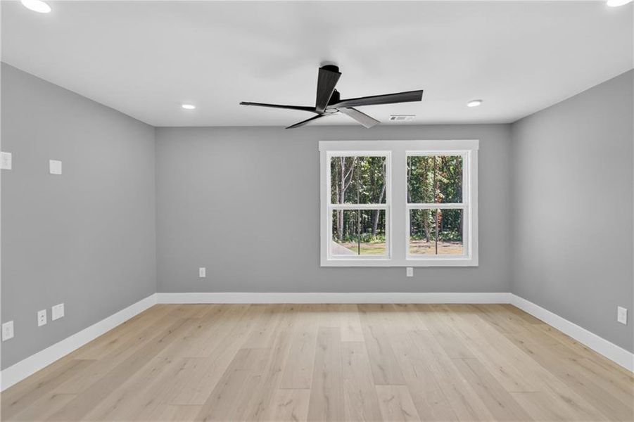 Spacious, unfurnished interior of a new home in , Stone Mountain (Image 106).