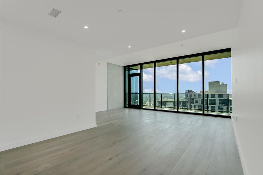 Spacious, unfurnished interior of a new home in The Modern Austin Residences, Austin (Image 19). Spacious, unfurnished interior of a new home in The Modern Austin Residences, Austin (Image 19).